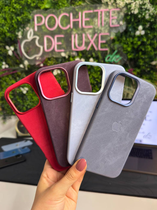 Pochette Alcantara 2025